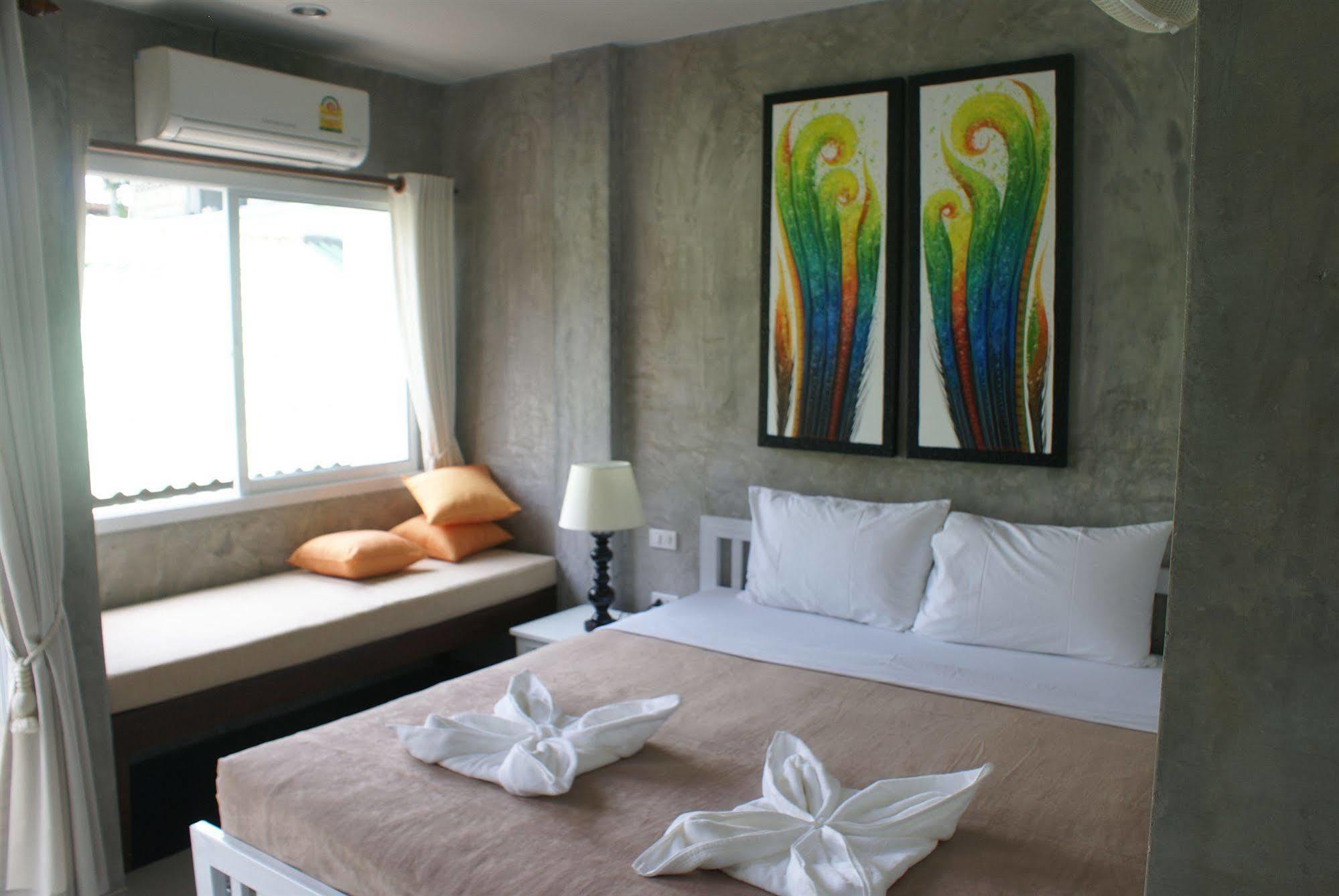 Ban'S Avenue Guesthouse Тау Экстерьер фото