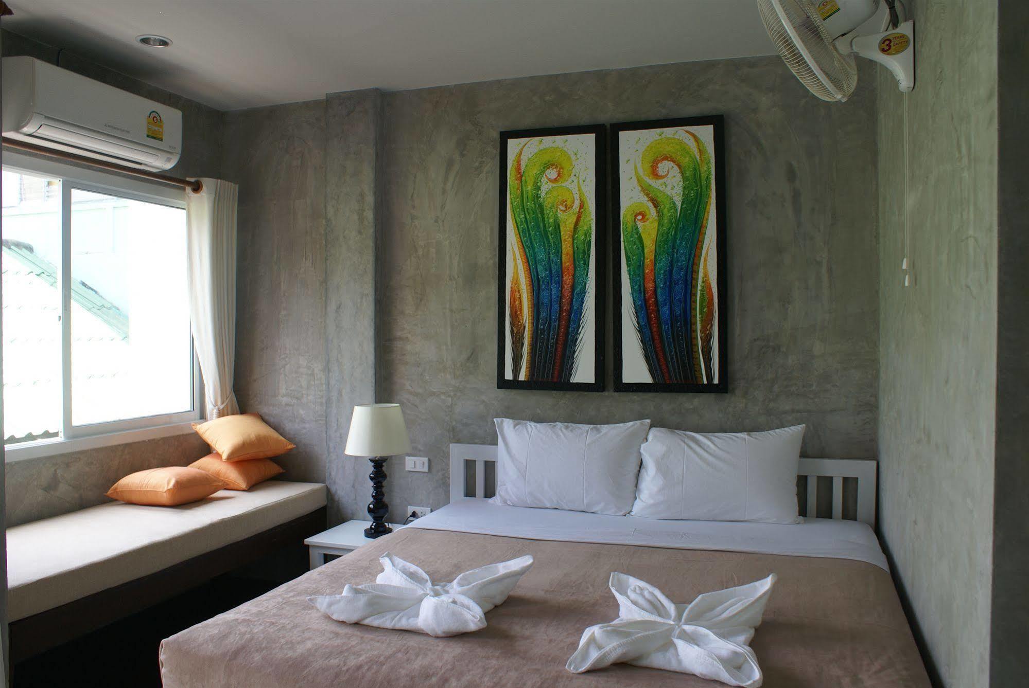 Ban'S Avenue Guesthouse Тау Экстерьер фото