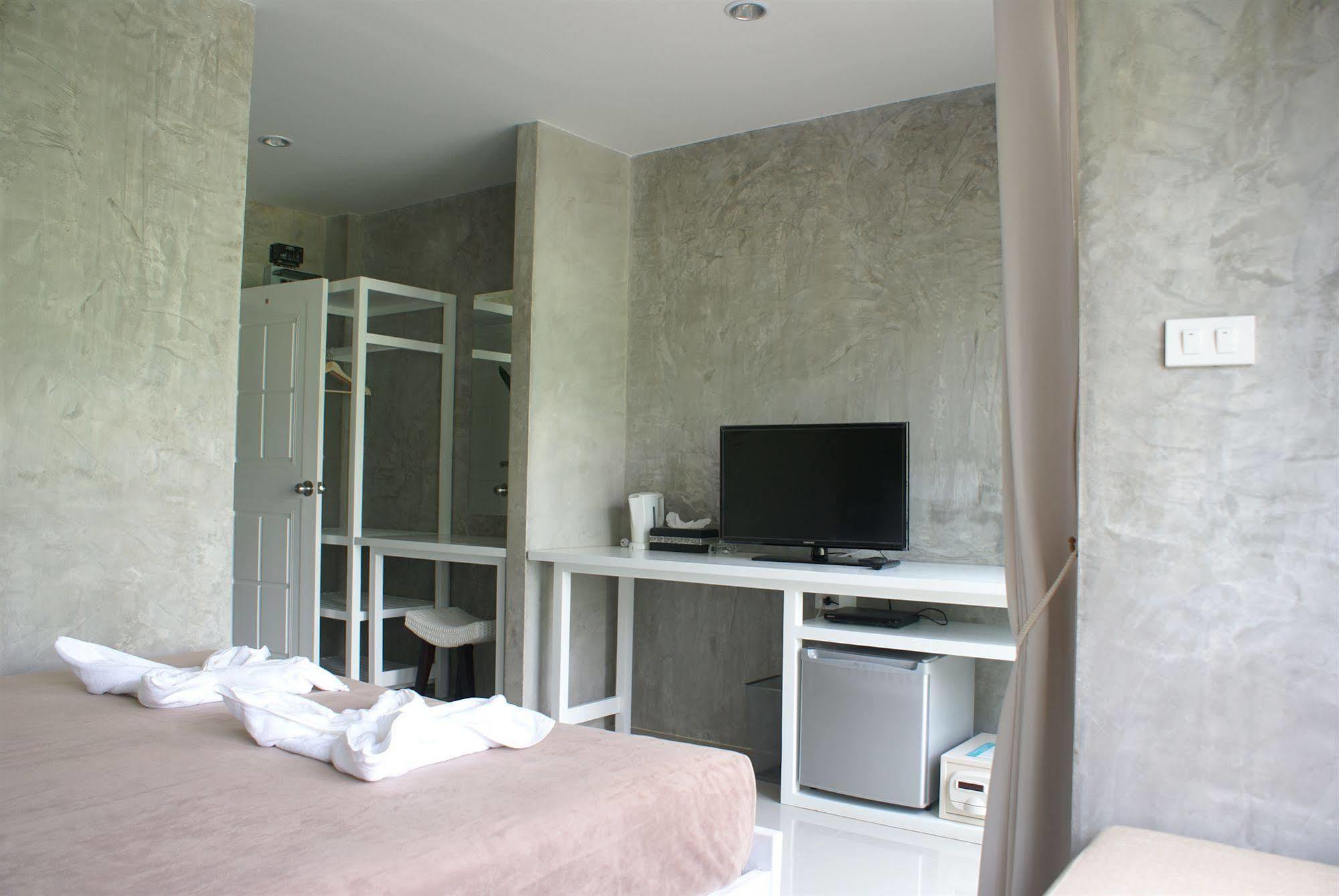 Ban'S Avenue Guesthouse Тау Экстерьер фото