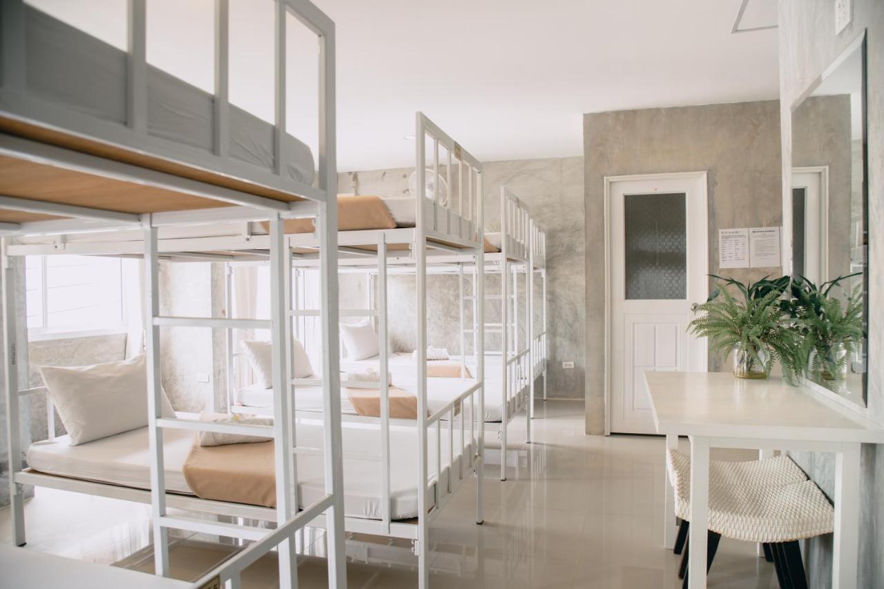 Ban'S Avenue Guesthouse Тау Экстерьер фото